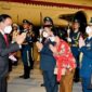 Presiden Joko Widodo dan Ibu Iriana Joko Widodo beserta delegasi tiba di Beijing. (Instagram.com/@sekretariat.kabinet)
