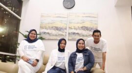 BEI bersama Pemkab Morowali Utara menggelar kelas perdana pelatihan dan pembelajaran berbasis teknologi. (Dok. BEI) 