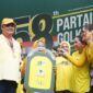 Ibu Reni berhasil meraih hadiah utama Grand Prize Mobil. (Dok. Partai Golkar)

