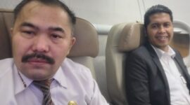 Kamaruddin Simanjuntak (kiri) dan tim kuasa hukum Agus Hartono. (Dok. Ferry)