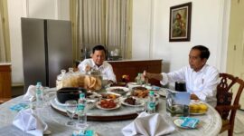 Menteri Pertahanan Prabowo Subianto saat makan bersama Presiden Joko Widodo di Istana Bogor. (Instagram.com/@prabowo)