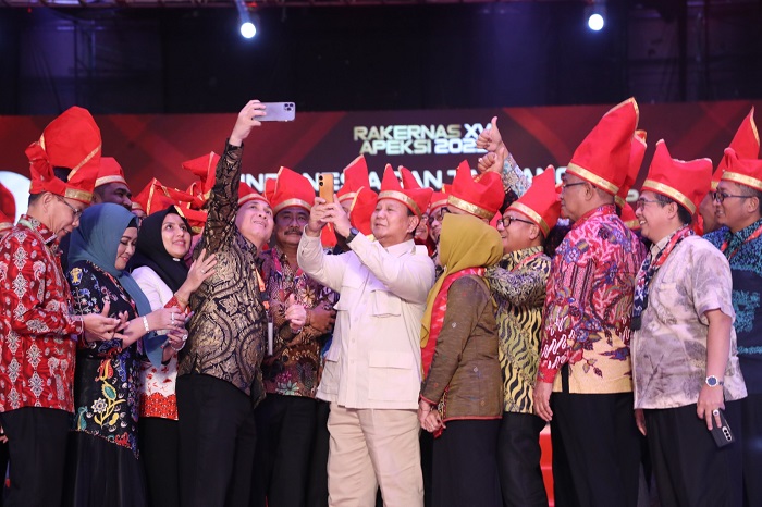 Menteri Pertahanan Prabowo Subianto hadiri acara Rakernas XVI Apeksi 2023 yang dihelat di Makassar. (Dok. Tim Media Prabowo Subainto)