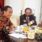 Presiden Jokowi dengan Ketua Umum NasDem Surya Paloh. (Instagram.com/@suryapaloh.id)