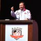 Calon presiden nomor urut dua, Prabowo Subianto di hadapan massa Relawan Pedagang Indonesia Maju (RAPIM) yang mendeklarasikan dukungan mereka untuk pasangan Prabowo-Gibran di Djakarta Theater. Dok. Tim Media Prabowo-Gibran)
