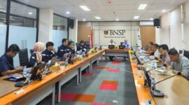 Foto: Ketua BNSP, Syamsi Hari, menyambut Kunjungan Kerja LSP KPK dalam upaya meningkatkan standar kompetensi antikorupsi. (18/1/24).(Doc.BNSP)