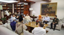 Khofifah Indar Parawansa resmi ditunjuk sebagai dewan pengarah sekaligus juru kampanye nasional (jurkamnas) untuk pemenangan Prabowo-Gibran. (Dok. Tim Media Prabowo-Gibran)