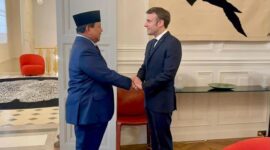 Menteri Pertahanan Prabowo Subianto bersama Presiden Prancis Emmanuel Macron. (Facebook.com/@Prabowo)