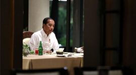 Presiden Joko Widodo (Jokowi) dan Presiden Terpilih Prabowo Subianto santap malam dan berdiskusi di sebuah restoran di Plataran Gelora Bung Karno (GBK). (Instagram..com @prabowo)